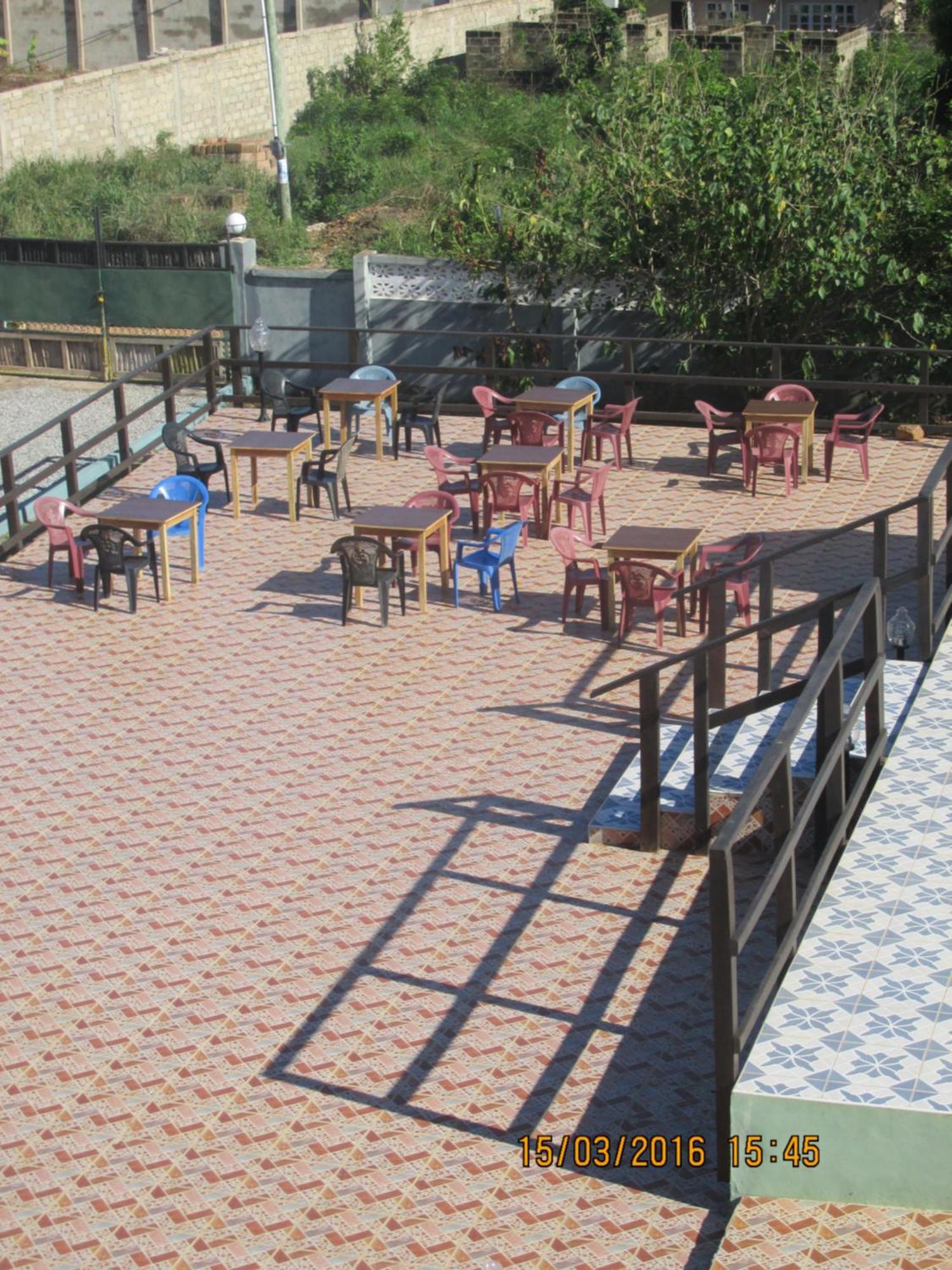 Jamaica Inn Guest House Botianaw Buitenkant foto