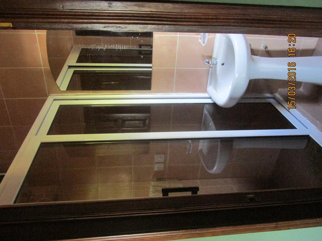 Jamaica Inn Guest House Botianaw Buitenkant foto